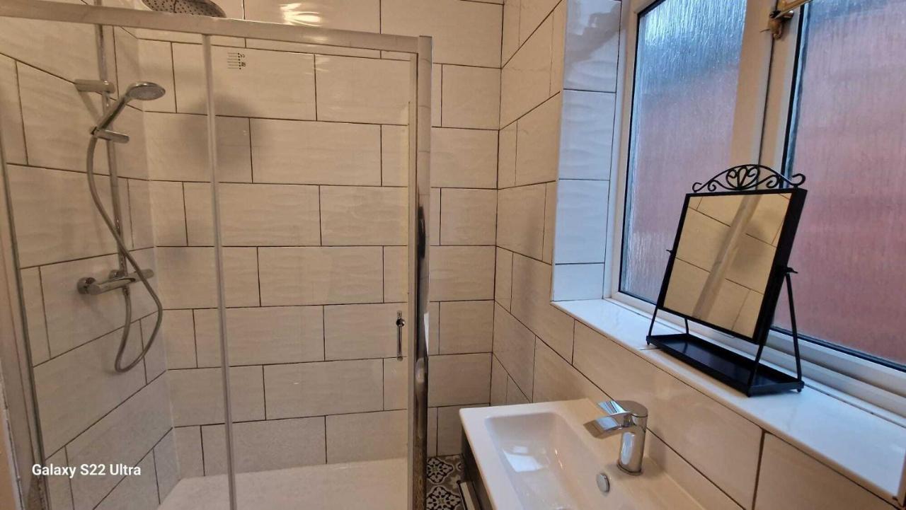 Sapphire Apartments Cardiff Luaran gambar